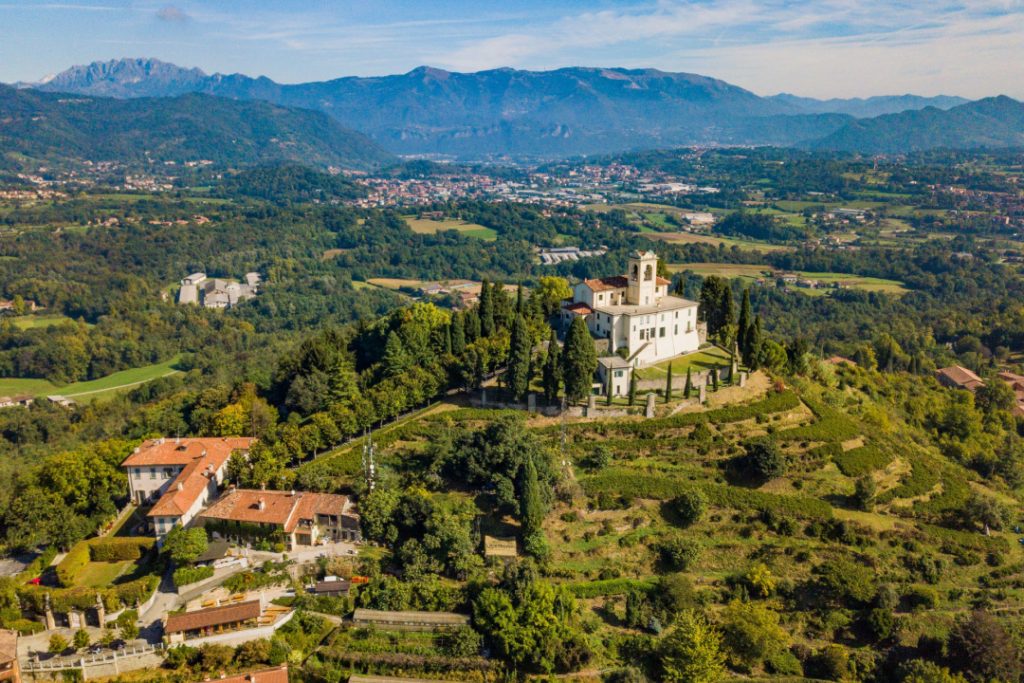Montevecchia - veduta aerea